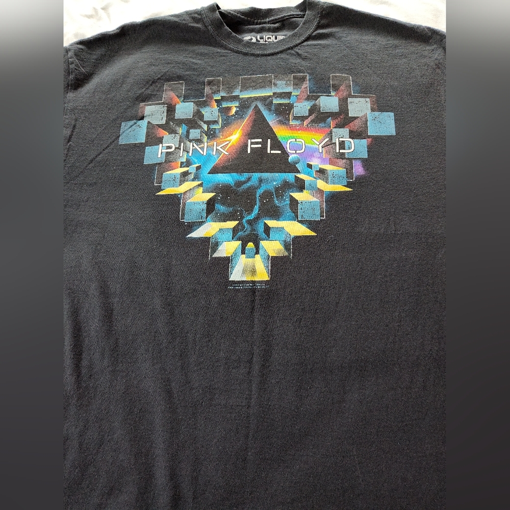 PINK FLOYD (Liquid Blue) Men's Pullover T-Shirt. Size 2XL. Black.  Short Sleeves